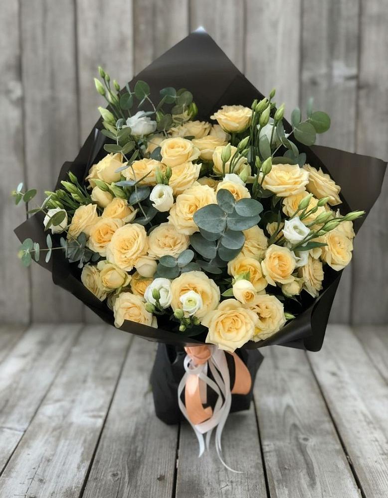 Букет цветов из: Розы и Лизиантусы в Расшеватской