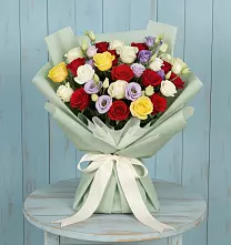 Букет цветов из:  Розы в Расшеватской