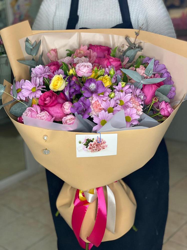 Букет цветов из: Хризантемы, Гвоздики и Альстромерии в Расшеватской