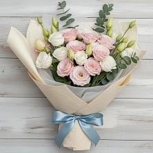 Букет цветов из:  Лизиантусы в Расшеватской