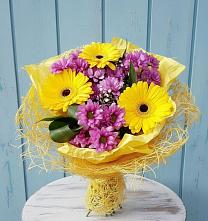Букет цветов из:  Хризантемы и Герберы в Расшеватской