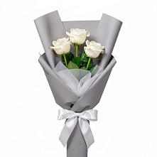 Букет 3 белые розы в Расшеватской