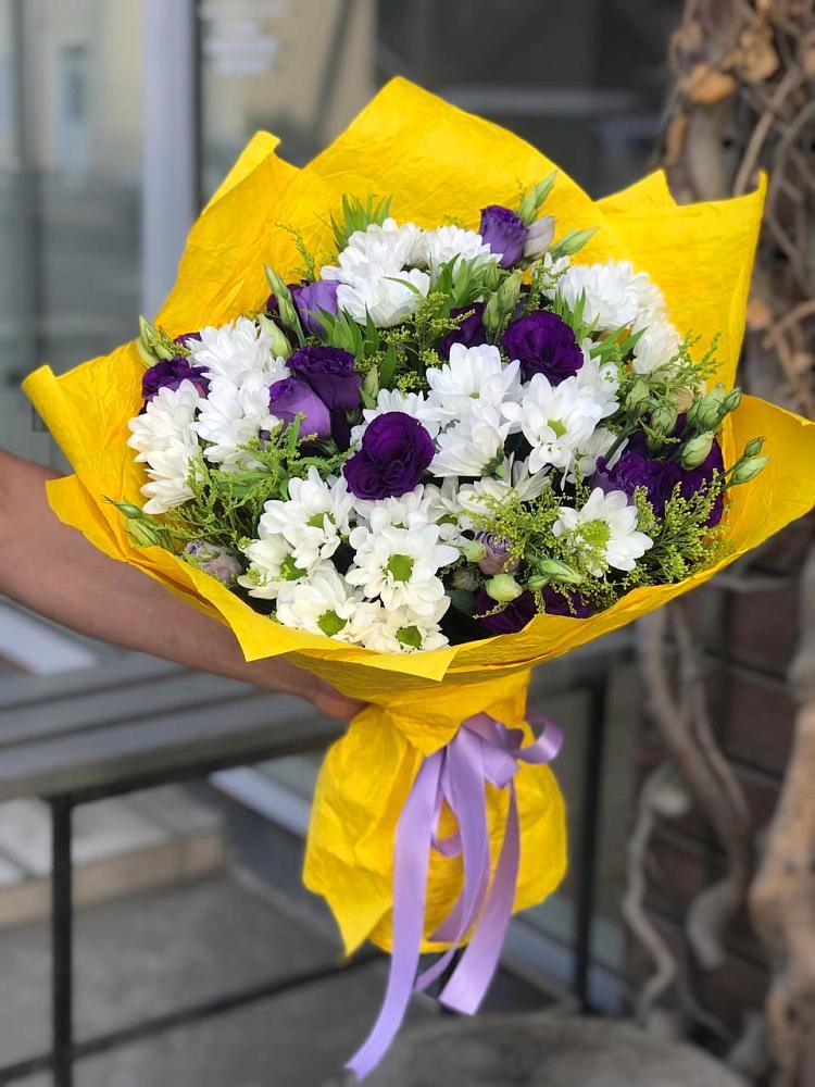 Букет цветов из: Ирисы, Хризантемы и Ромашки в Расшеватской
