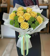 Букет цветов из:  Хризантемы и Розы в Расшеватской