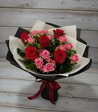 Букет цветов из:  Розы в Расшеватской