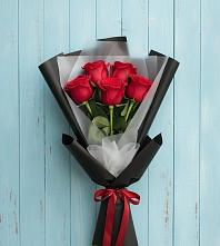 Букет цветов из:  Розы в Расшеватской