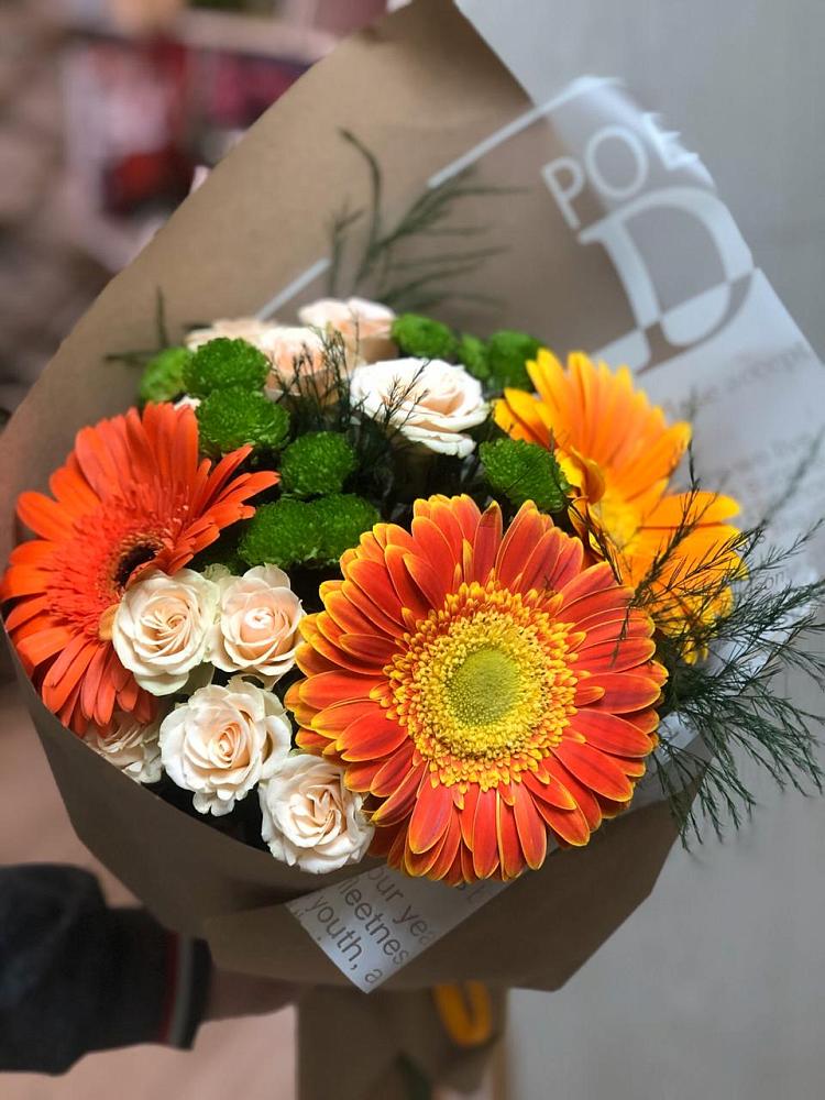 Букет цветов из: Герберы, Хризантемы и Розы в Расшеватской