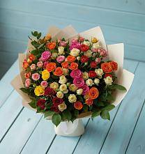 Букет Микс из разноцветных кустовых роз в Расшеватской