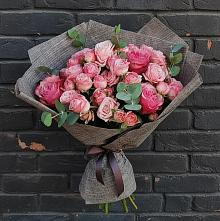 Букет цветов из:  Розы в Расшеватской