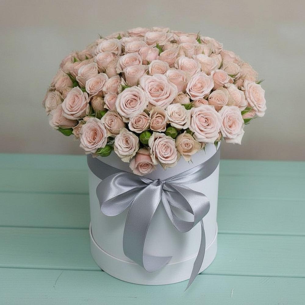 Цветочная композиция из Розы в шляпной коробке в Расшеватской